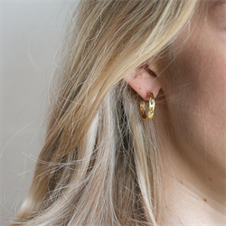 Guld Hoops